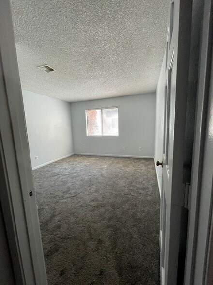 Building Photo - 1406 Santa Margarita St