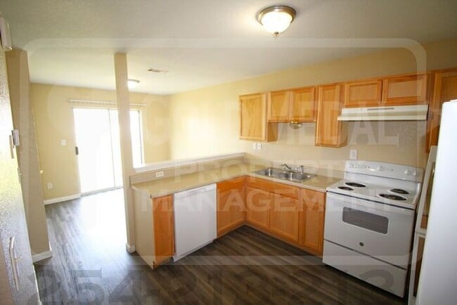 Building Photo - 3410 Cantabrian Dr