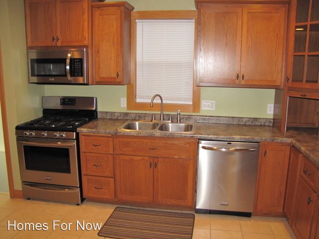Building Photo - 2 br, 1 bath House - 717 5th Street