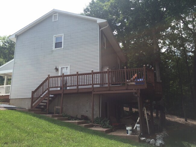 Building Photo - STAFFORD HOME CLOSE TO QUANTICO