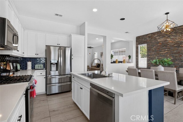 Building Photo - 43452 Freesia Pl