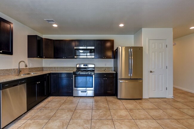 Building Photo - 3850 E Teri Ct