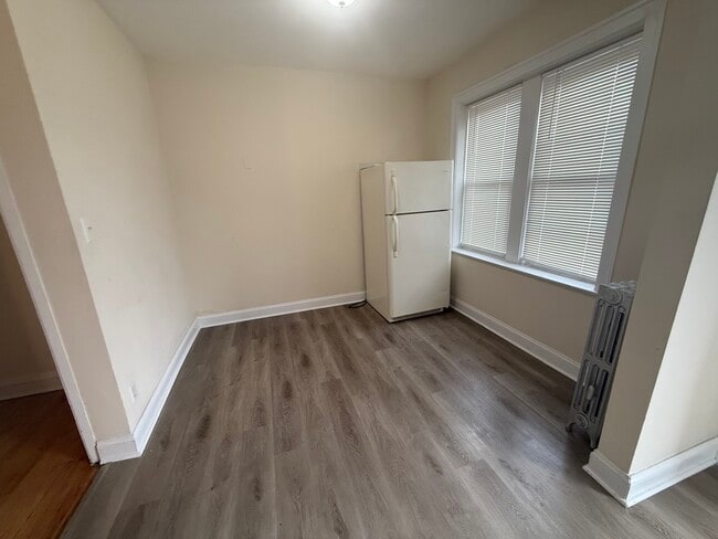 Building Photo - 2146 Gunderson Ave