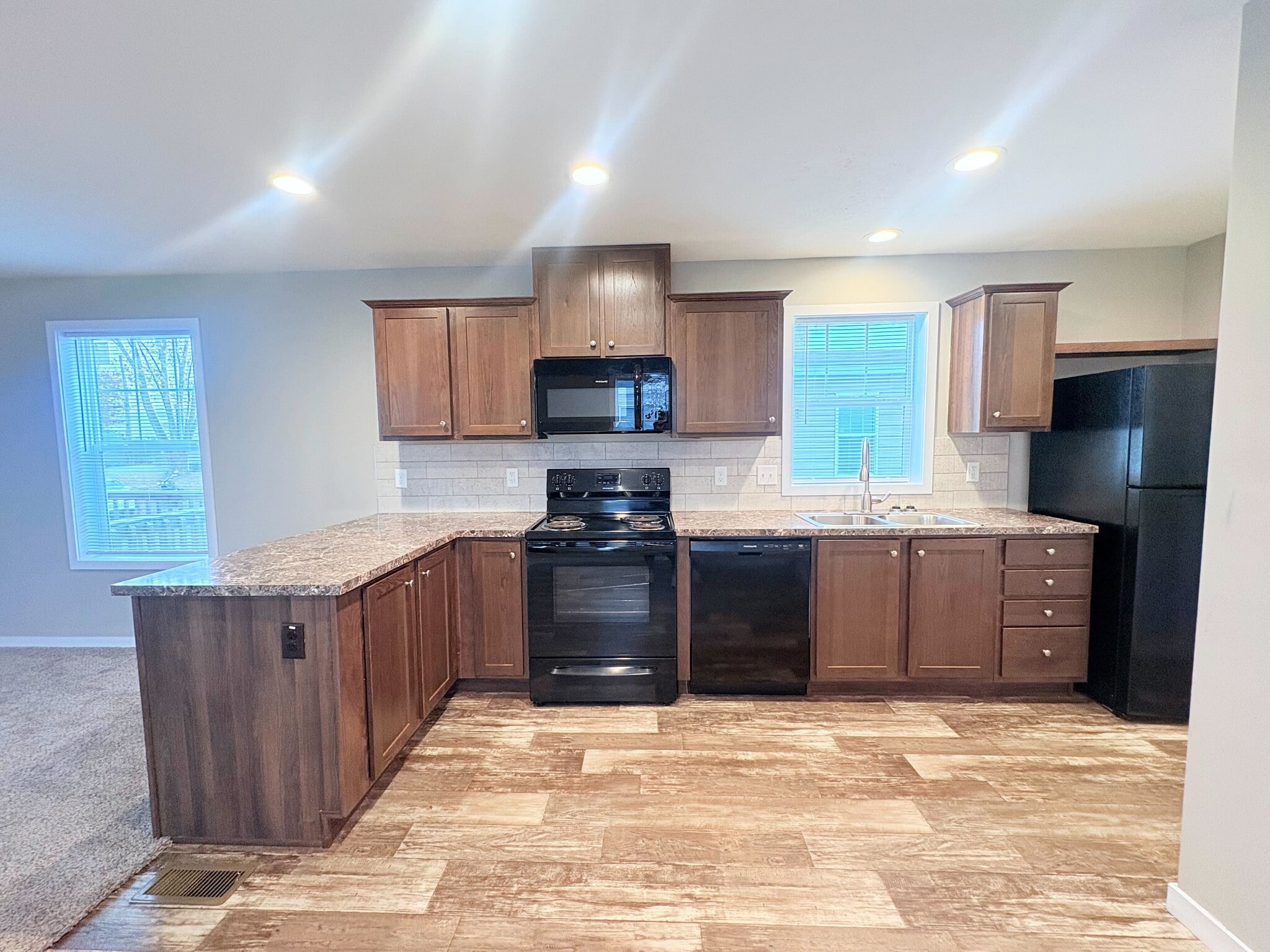 Building Photo - 10610 State Rte 762