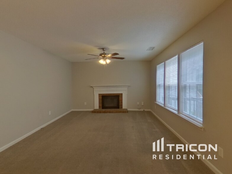 Building Photo - 13212 Sloe Way