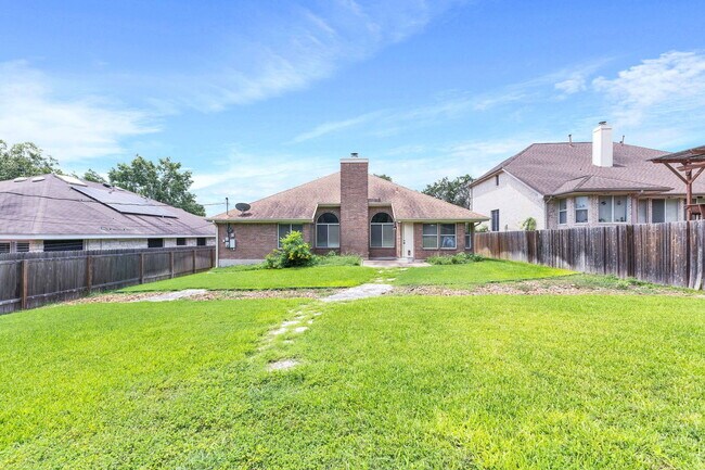 Building Photo - 6412 Convict Hill Rd