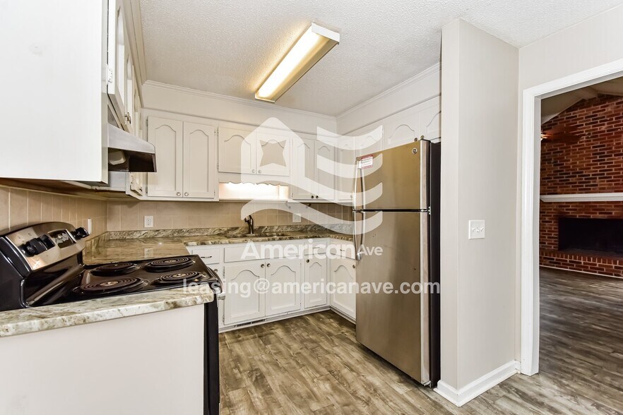 Building Photo - 111 Carlsbad Ct