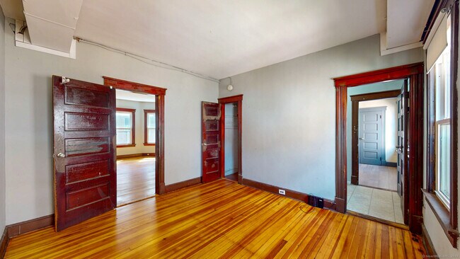 Building Photo - 22 Webster St