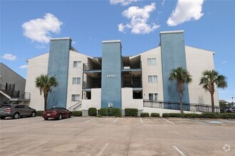 Building Photo - 1490 Harbor Dr