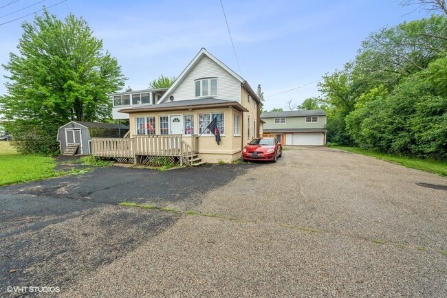 Building Photo - 544 N Hainesville Rd