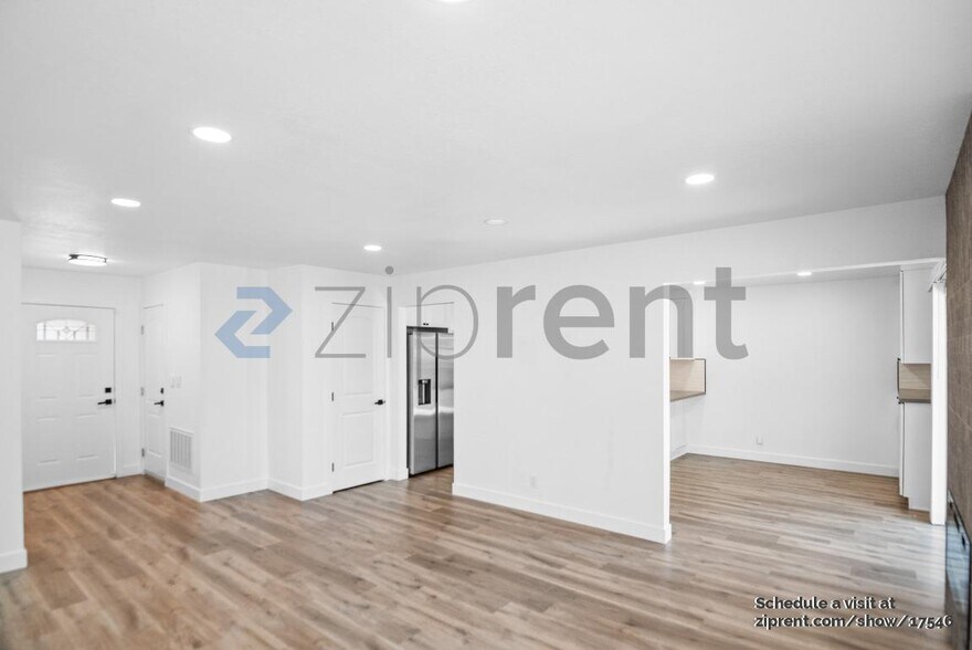 Building Photo - 999 Rawlings Dr