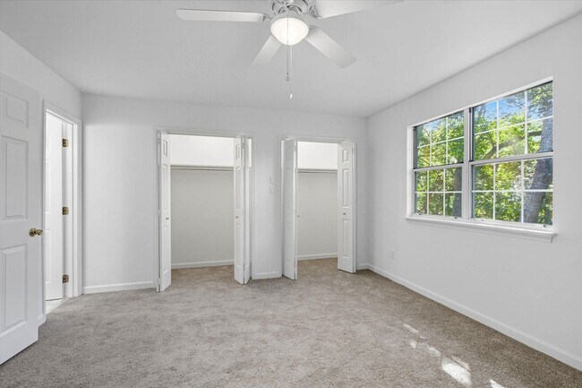 Building Photo - 419 Williams St