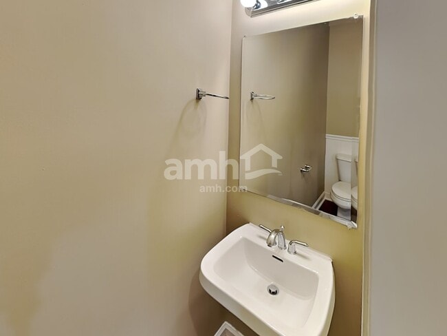 Building Photo - 1602 Solitude Ct