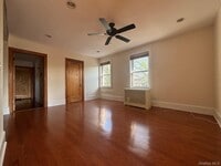 Building Photo - 837 White Plains Rd