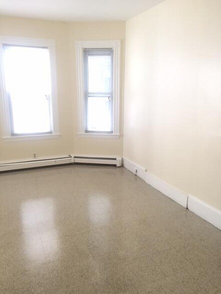 Building Photo - 10 Buckley Ave