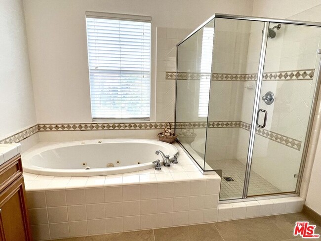 Building Photo - 1353 Caspian Way