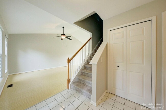 Building Photo - 3127 Dunwoodie Rd