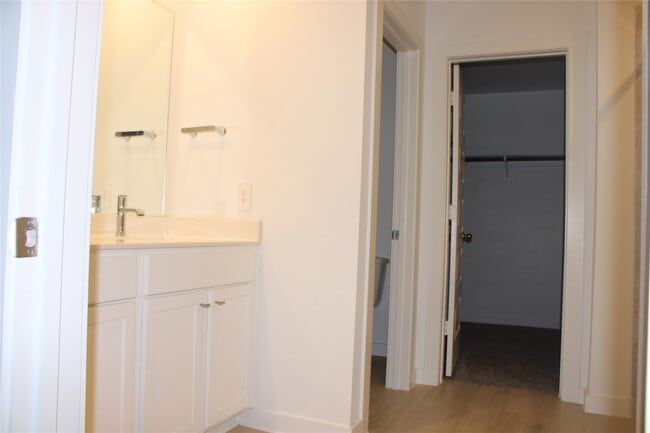 Building Photo - 30114 Ousel Falls Ln