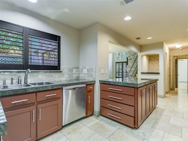 Building Photo - 8347 Summerwood Dr