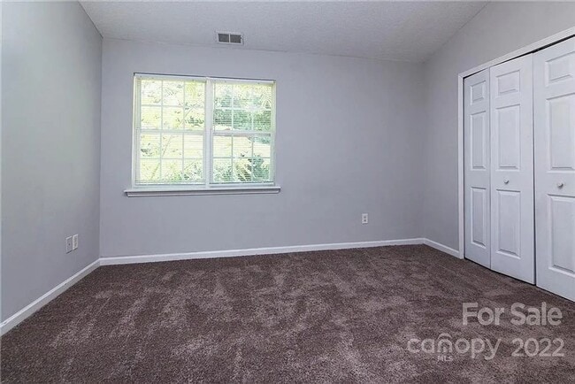 Building Photo - Charming 2BR Townhome in Charlotte