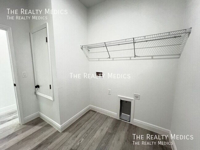 Building Photo - 486 Marion Oaks Ln