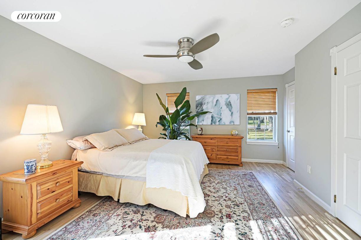 Building Photo - 35 Tyrone Dr