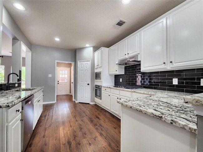 Building Photo - 2546 Acadiana Ln