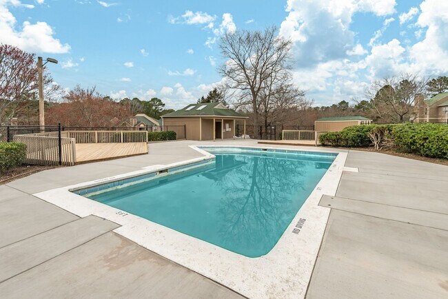 Building Photo - Adorable Upgraded Condo Available Soon!