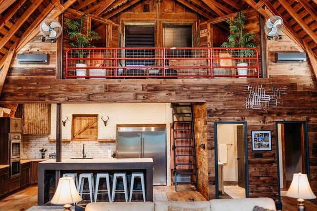 Building Photo - 19920 NW Farley Hampton Rd