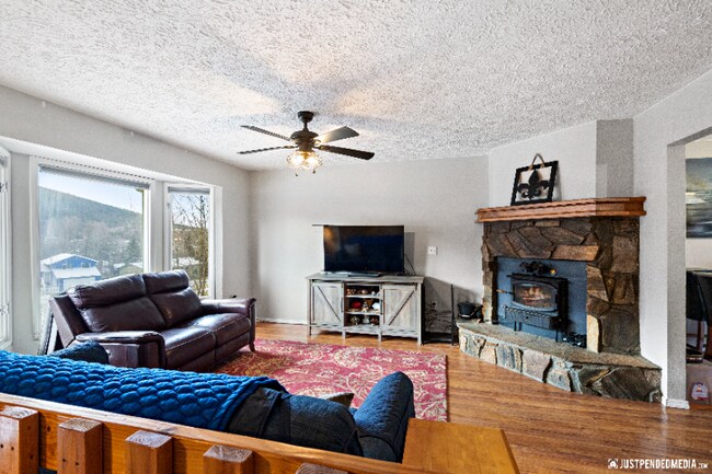 Building Photo - 9202 Cam Island Cir