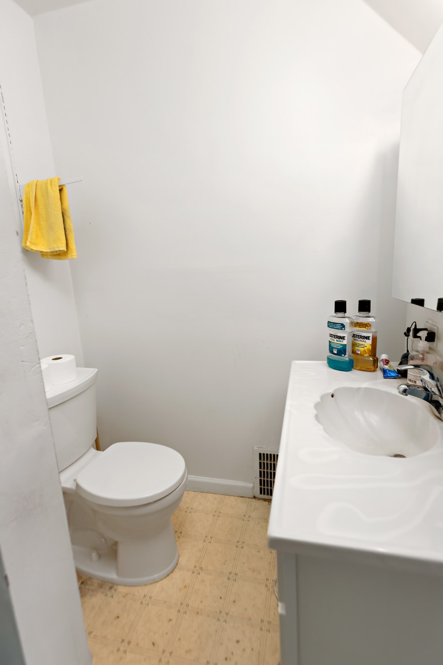 2nd floor bathroom - 1209 E University Ave