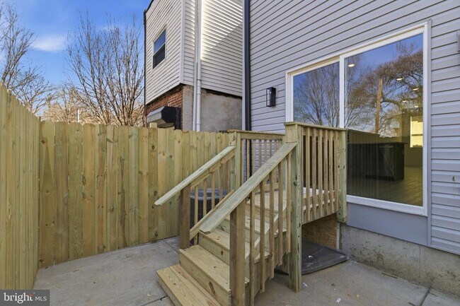 Building Photo - 1007 W Orleans St