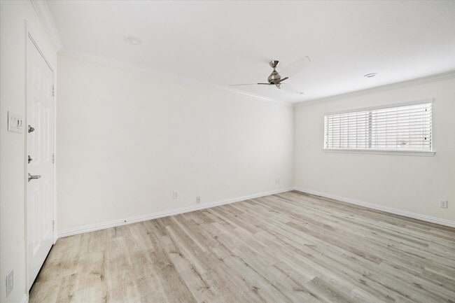 Building Photo - 300 Pecore St