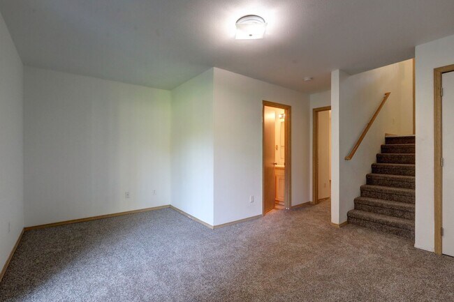 Building Photo - Charming 3 Bedroom Home Nestled Among the Trees in Bonney Lake – Spacious & Private