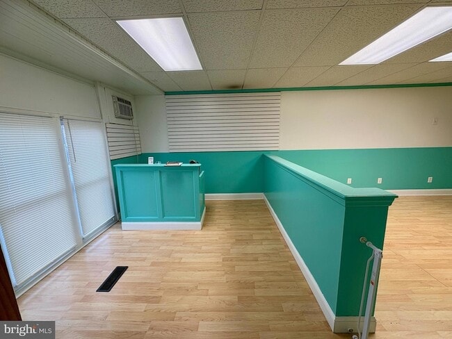 Building Photo - 3002 N Centre St