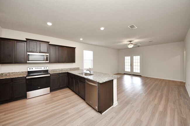 Building Photo - 305 Wayne County Dr