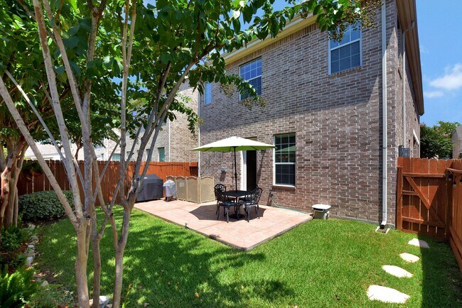 Building Photo - 1130 Sopris Dr