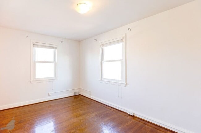 Building Photo - 3937 Ames St NE