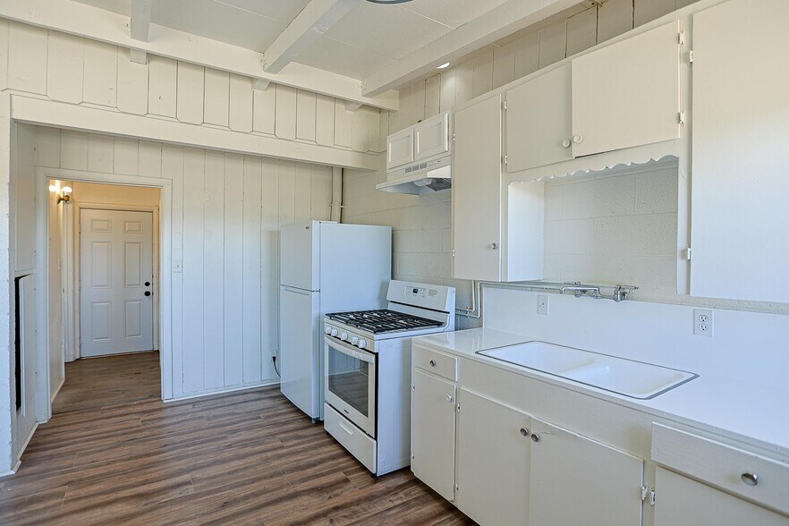 Building Photo - 11389 Lee Ave