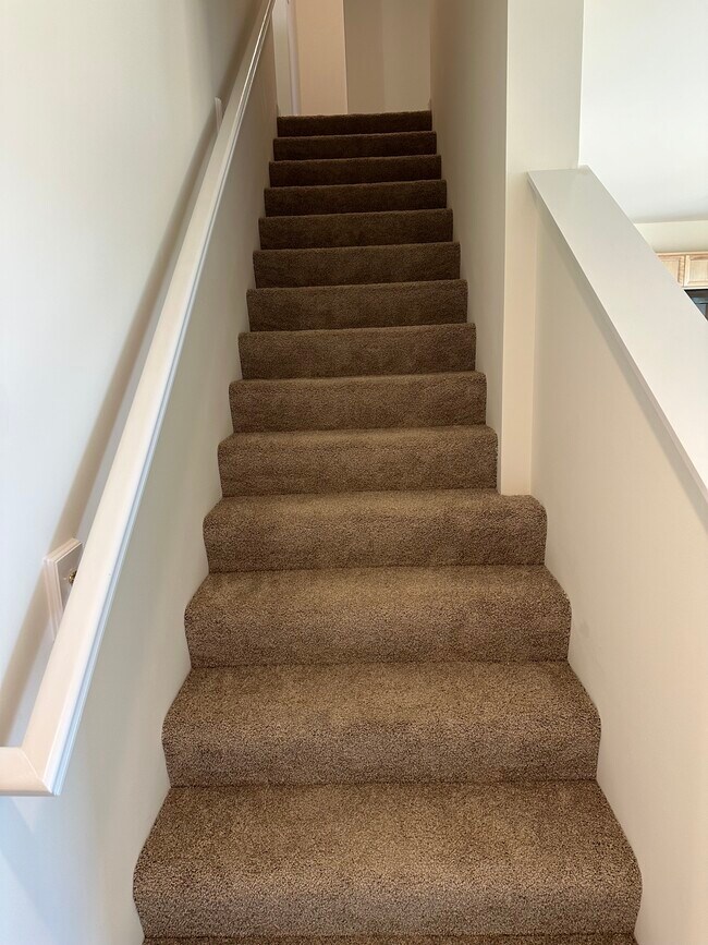 Building Photo - 706 Courtshire Crossing