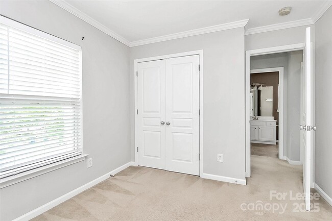 Building Photo - 1340 Hammond Dr
