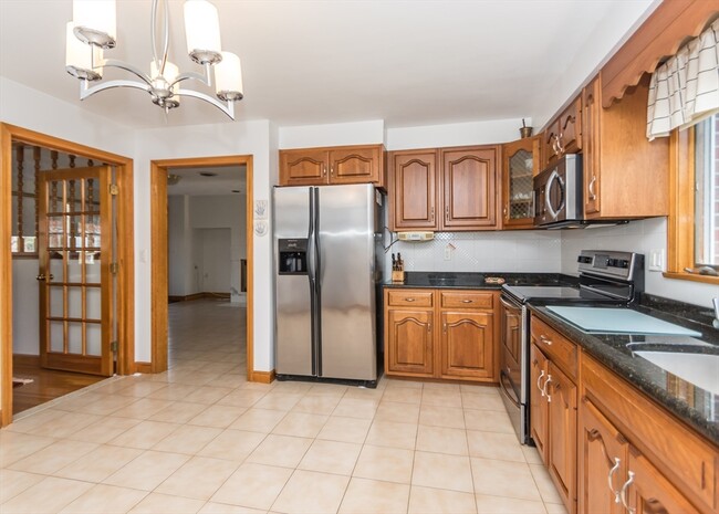 Building Photo - 80 Woodcliff Dr