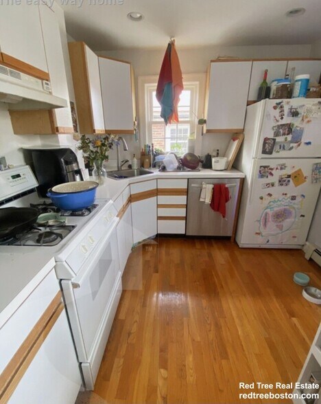 Building Photo - 2 Garden Ct