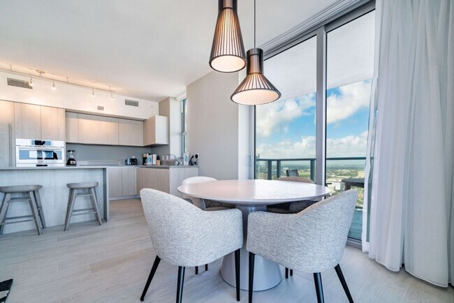 Building Photo - 4112 Jimmy Buffett Mem Hwy