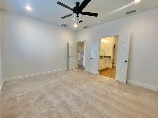 Building Photo - Now PRE- LEASING for a July move in - $300 off first month's rent.