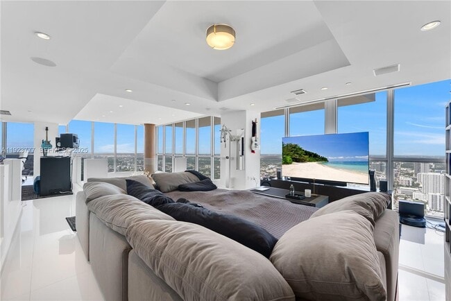 Building Photo - 1100 Biscayne Blvd