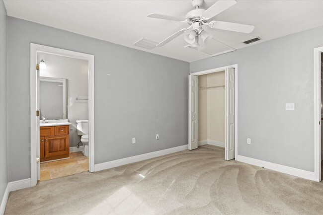 Building Photo - 3194 Sawtooth Dr