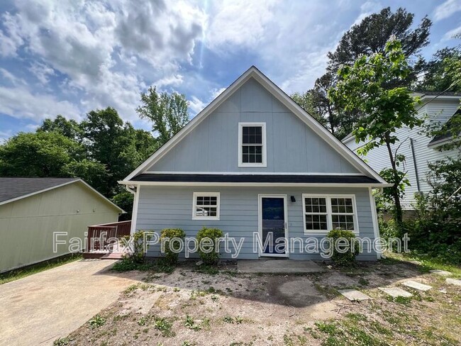 Building Photo - 930 Belvin Ave