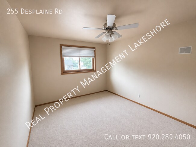 Building Photo - 255 Desplaine Rd