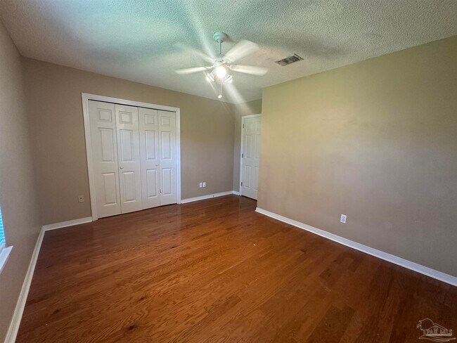 Building Photo - 1301 Little Creek Cir